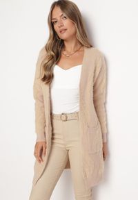 Born2be - Beżowy Puszysty Kardigan Niezapinany Heliture. Kolekcja: plus size. Kolor: beżowy. Materiał: dzianina. Długość rękawa: długi rękaw. Długość: długie