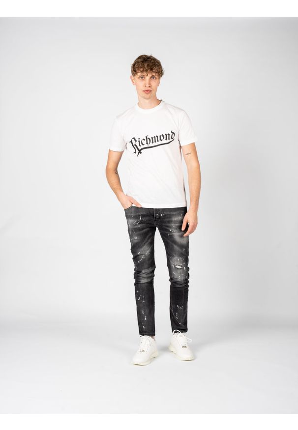 John Richmond T-Shirt | RMA22091TS | Mężczyzna | Biały. Okazja: na co dzień. Kolor: biały. Materiał: bawełna. Długość rękawa: krótki rękaw. Długość: krótkie. Wzór: nadruk. Styl: casual