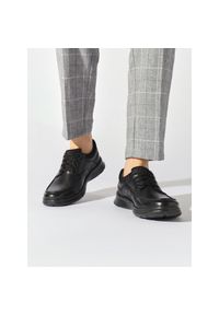 Półbuty Clarks. Kolor: czarny #1