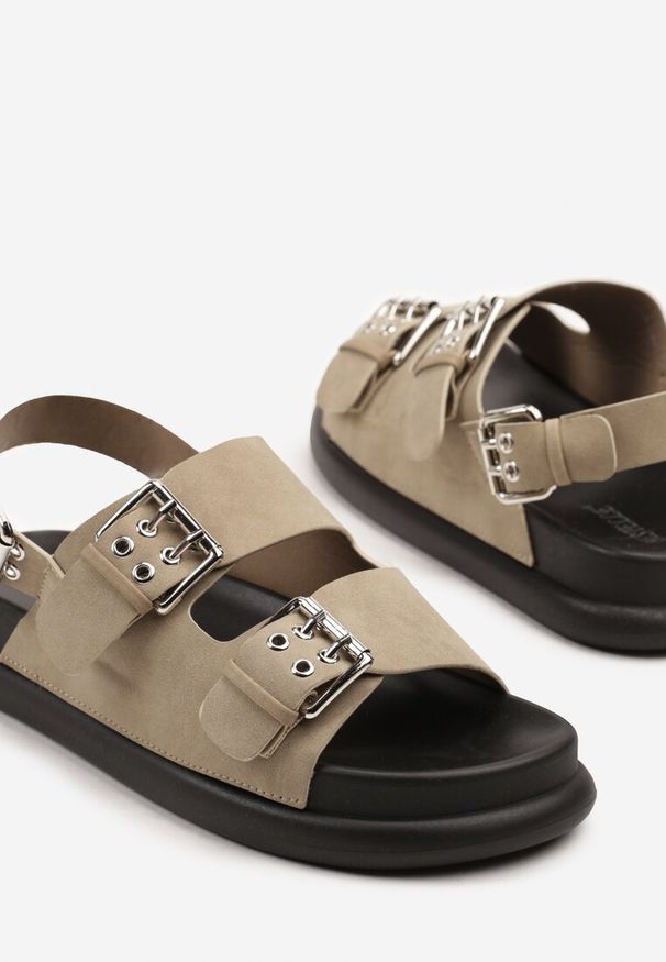 Renee - Ciemnobeżowe Sandały z Ozdobnymi Paskami ze Sprzączkami Fillea. Okazja: na co dzień. Zapięcie: pasek. Kolor: beżowy. Materiał: jeans. Styl: elegancki, casual