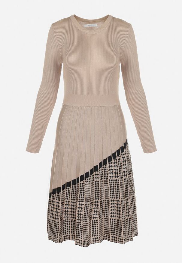 Born2be - Beżowa Sukienka z Wiskozy z Plisowanym Dołem Vallzore. Kolor: beżowy. Materiał: wiskoza. Długość rękawa: długi rękaw. Sezon: zima, jesień