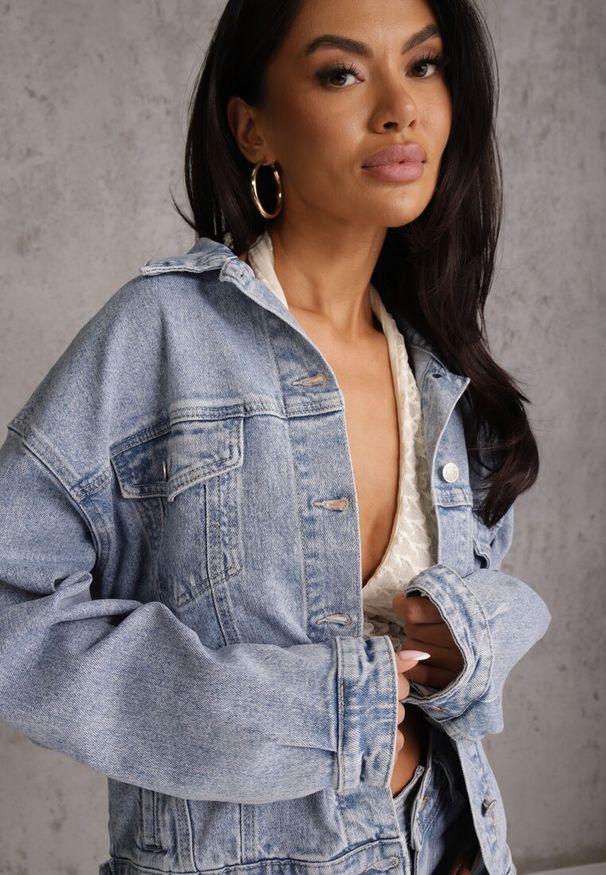 Renee - Niebieska Jeansowa Kurtka z Bawełną w Stylu Basic Elliemia. Kolor: niebieski. Materiał: bawełna, jeans. Wzór: haft, grochy. Styl: klasyczny, retro, boho