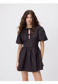 Reserved - Sukienka z bufiastymi rękawami - wielobarwny. Materiał: dzianina #1