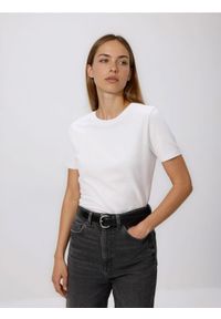 Reserved - T-shirt regular - biały. Kolor: biały. Materiał: dzianina, bawełna