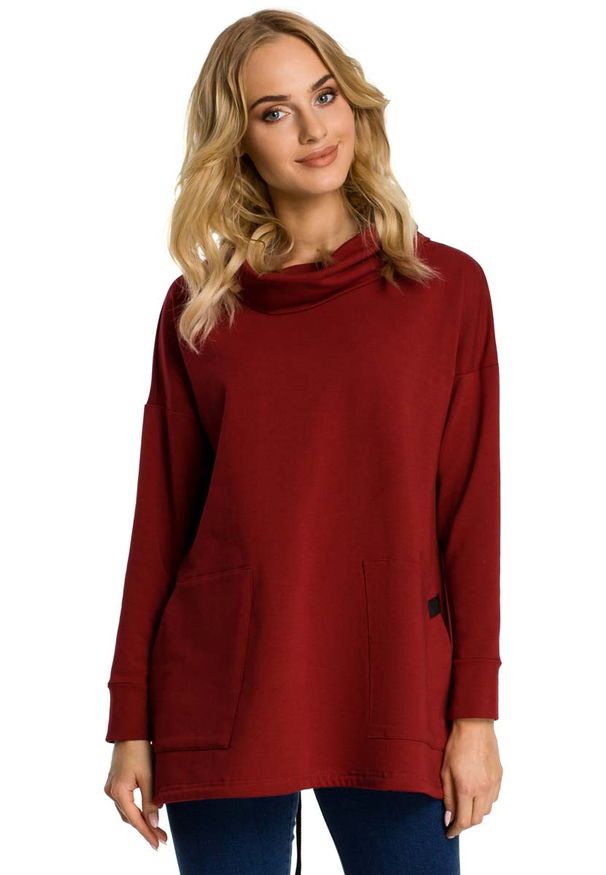 MOE - Bordowa Bluza z Nakładanymi Kieszeniami. Kolor: czerwony. Materiał: bawełna, elastan
