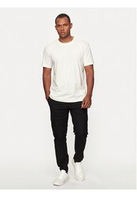 Calvin Klein Jeans T-Shirt J30J325268 Écru Regular Fit. Materiał: bawełna