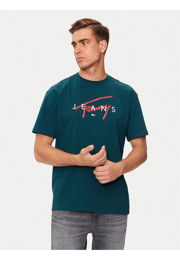 Tommy Jeans T-Shirt Signature Twist DM0DM19683 Zielony Regular Fit. Kolor: zielony. Materiał: bawełna