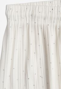 Born2be - Białe Szerokie Spodnie z Bawełną Zdobione Cyrkoniami Azilene. Okazja: na co dzień. Stan: podwyższony. Kolor: biały. Materiał: bawełna. Wzór: aplikacja. Styl: casual, klasyczny #6