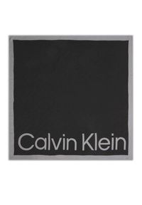 Calvin Klein Chusta Aop Logo Jaquard Scarf 130X130 K60K611125 Czarny. Kolor: czarny. Materiał: wiskoza