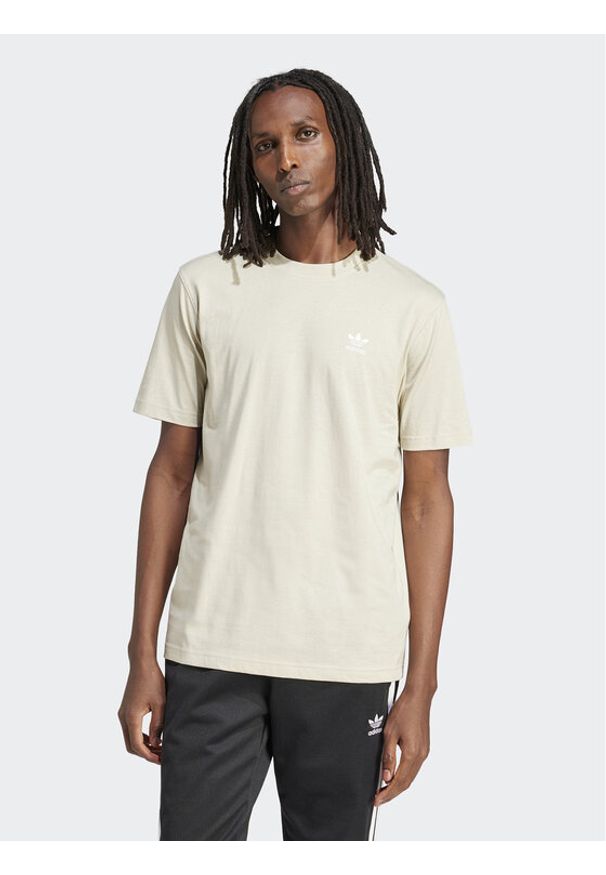 Adidas - adidas T-Shirt Trefoil Essentials IR9689 Beżowy Regular Fit. Kolor: beżowy. Materiał: bawełna