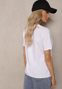 Renee - Biały T-shirt Koszulka z Krótkim Rękawem i Okrągłym Dekoltem Tiarella. Kolor: biały. Materiał: jeans. Długość rękawa: krótki rękaw. Długość: krótkie. Wzór: aplikacja. Styl: elegancki, klasyczny