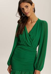 Renee - Zielona Sukienka Petite Ianbanise. Kolekcja: petite. Kolor: zielony. Materiał: tkanina. Długość rękawa: długi rękaw. Wzór: aplikacja. Typ sukienki: kopertowe. Styl: rockowy. Długość: mini #2