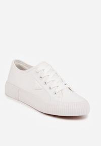 Renee - Białe Trampki VICES na Żłobionej Platformie Zdobione Trójkątną Aplikacją Lorerina. Nosek buta: okrągły. Zapięcie: sznurówki. Kolor: biały. Materiał: materiał. Wzór: aplikacja. Obcas: na platformie. Wysokość obcasa: niski #9