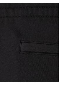 Calvin Klein Jeans Szorty sportowe Badge LV04RF282G Czarny Regular Fit. Kolor: czarny. Materiał: bawełna. Styl: sportowy #4