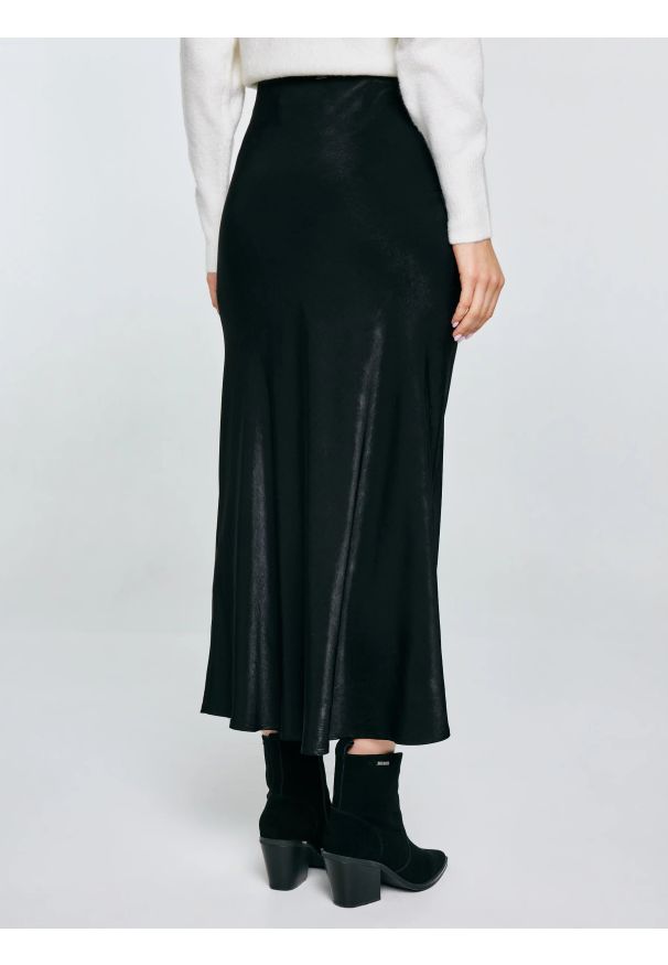 Big-Star - Spódnica damska maxi satynowa czarna Eleni 906. Okazja: na co dzień. Kolor: czarny. Materiał: satyna. Styl: casual, elegancki, wizytowy