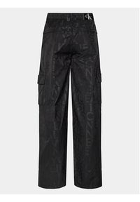 Calvin Klein Jeans Spodnie materiałowe Loose Logo Aop Cargo Pant J20J222596 Czarny Regular Fit. Kolor: czarny. Materiał: syntetyk #8