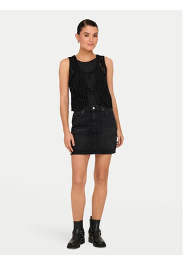 only - ONLY Top Lizzy 15343882 Czarny Regular Fit. Kolor: czarny. Materiał: syntetyk