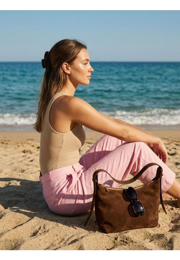 Sinsay - Body na ramiączkach z okrągłym dekoltem - beżowy. Kolor: beżowy. Długość rękawa: na ramiączkach