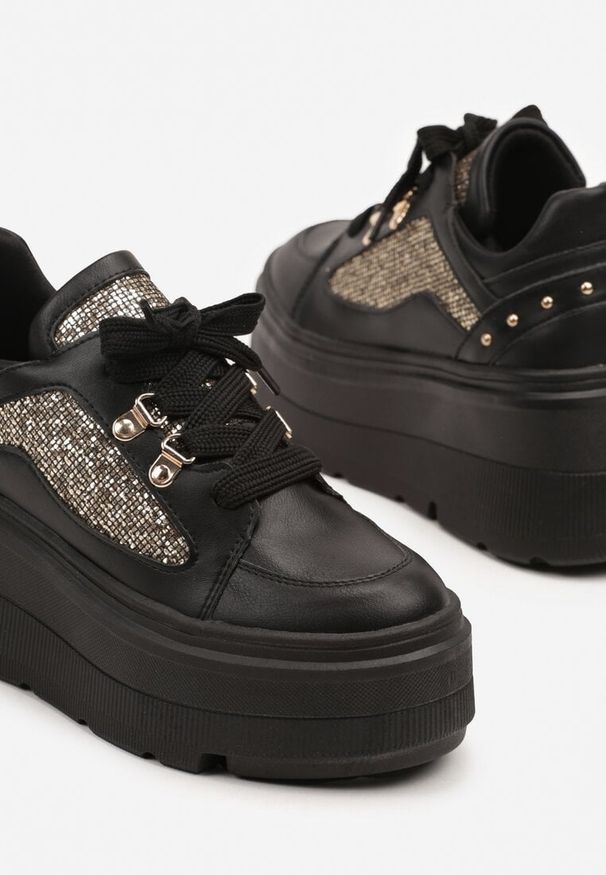 Born2be - Czarne Sneakersy Vices na Grubej Podeszwie z Brokatem Sdivona. Okazja: na co dzień. Nosek buta: okrągły. Kolor: czarny. Materiał: jeans. Wzór: aplikacja