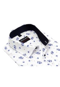 Biała koszula męska Modini w niebieskie kwiaty - 100% bawełna DD5. Okazja: na imprezę, na randkę, na co dzień, na spotkanie biznesowe, do pracy. Kolor: niebieski, wielokolorowy, biały. Materiał: bawełna. Długość: długie. Wzór: kwiaty. Styl: biznesowy, casual, elegancki #1