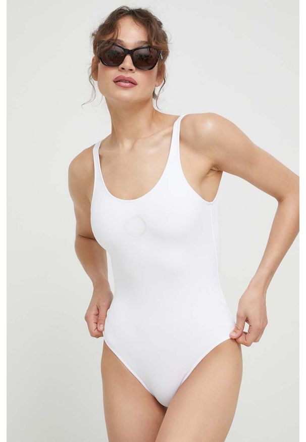 Trussardi Jeans - Trussardi jednoczęściowy strój kąpielowy kolor biały miękka miseczka. Kolor: biały. Materiał: materiał