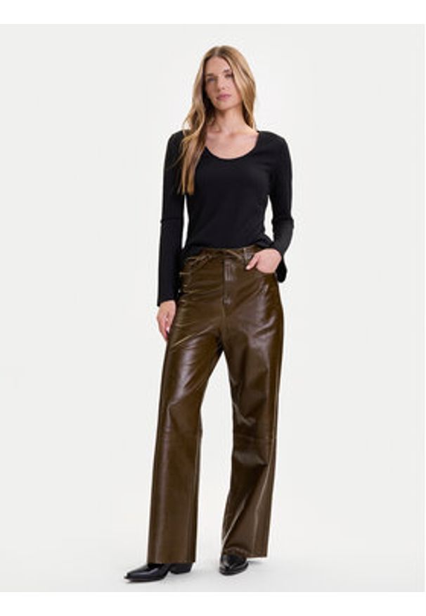 Vero Moda Bluzka Cille 10334657 Czarny Slim Fit. Kolor: czarny. Materiał: syntetyk