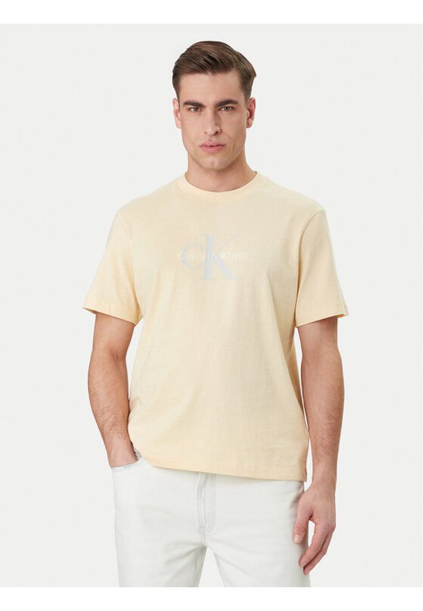 Calvin Klein Jeans T-Shirt Hero Monologo LV04RB862G Żółty Regular Fit. Kolor: żółty. Materiał: bawełna