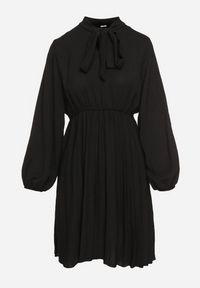 Born2be - Czarna Plisowana Sukienka z Ozdobnym Wiązaniem i Gumką w Talii Melondria. Okazja: na spotkanie biznesowe, na imprezę. Kolor: czarny. Długość rękawa: długi rękaw. Sezon: lato. Styl: biznesowy #4