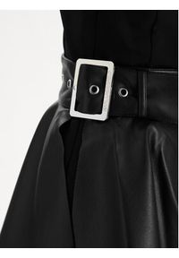 Karl Lagerfeld - KARL LAGERFELD Sukienka koktajlowa B1W13002 Czarny Slim Fit. Typ kołnierza: dekolt w karo. Kolor: czarny. Materiał: syntetyk. Styl: wizytowy #2