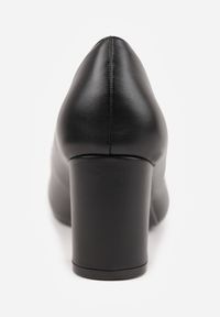 Renee - Czarne Czółenka Phaisiophai. Nosek buta: szpiczasty. Zapięcie: bez zapięcia. Kolor: czarny. Obcas: na obcasie. Styl: klasyczny. Wysokość obcasa: wysoki #9