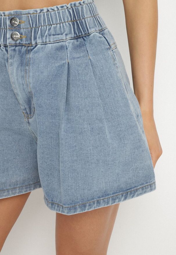 Born2be - Niebieskie Szorty Jeansowe z Szeroką Nogawka i Wysokim Stanem Rinestra. Okazja: na co dzień. Stan: podwyższony. Kolor: niebieski. Materiał: jeans. Styl: elegancki, casual