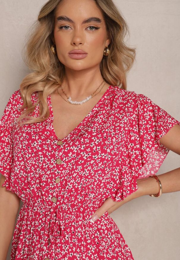 Renee - Różowa Rozkloszowana Sukienka z Bawełny z Gumką w Pasie w Drobne Kwiaty Pulinea. Okazja: na co dzień. Typ kołnierza: dekolt w serek. Kolor: różowy. Materiał: bawełna. Długość rękawa: krótki rękaw. Wzór: kwiaty. Sezon: lato, wiosna. Styl: elegancki, casual