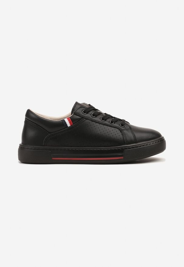 Born2be - Czarne Sneakersy Skórzane Tenisówki z Ozdobną Perforacją Tilliane. Okazja: na co dzień. Kolor: czarny. Materiał: skóra