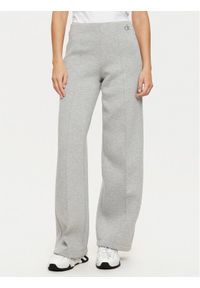 Calvin Klein Spodnie materiałowe K20K207947 Szary Relaxed Fit. Kolor: szary. Materiał: wiskoza