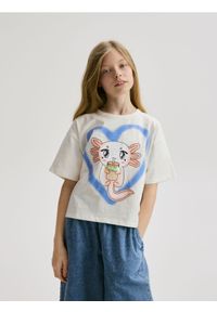 Reserved - T-shirt z aplikacją i nadrukiem - złamana biel. Materiał: bawełna. Wzór: aplikacja, nadruk