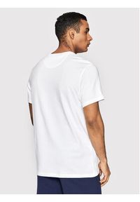 Lyle & Scott T-Shirt Contrast Pocket TS831VOG Biały Regular Fit. Kolor: biały. Materiał: bawełna