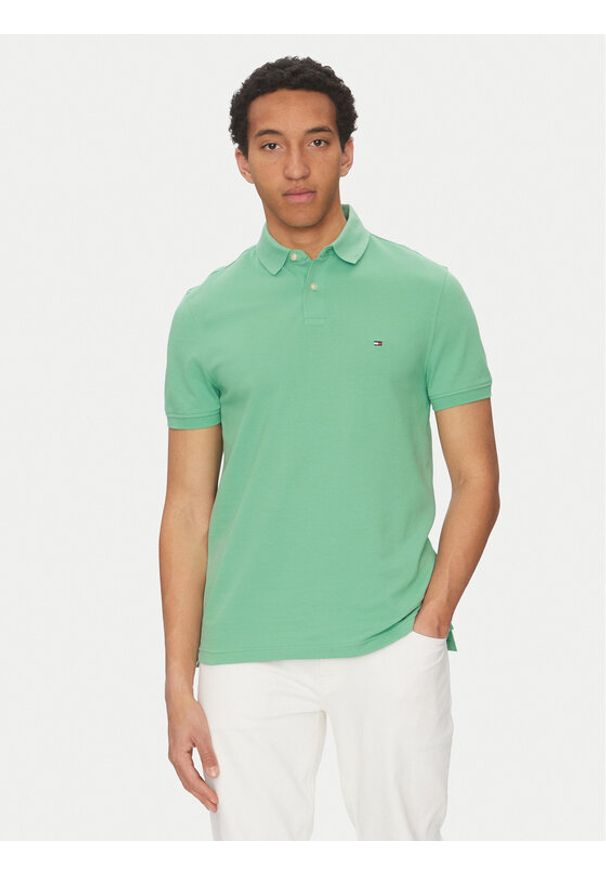 TOMMY HILFIGER - Tommy Hilfiger Polo 1985 MW0MW17770 Zielony Regular Fit. Typ kołnierza: polo. Kolor: zielony. Materiał: bawełna