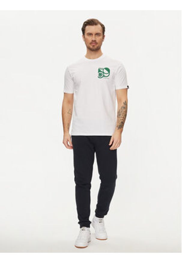 Ellesse T-Shirt Sport Club SHV20273 Biały Regular Fit. Kolor: biały. Materiał: bawełna. Styl: sportowy