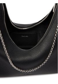 Calvin Klein Torebka Emblem Hw Pebble Shoulder Bag LV04F3495G Czarny. Kolor: czarny. Materiał: skórzane #5