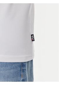 Fila T-Shirt Lennik FAM0883 Biały Regular Fit. Kolor: biały. Materiał: syntetyk