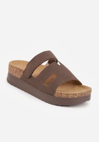 Born2be - Brązowe Casualowe Klapki na Rzep na Platformie Zdobione Imitacją Korka Malimeni. Okazja: na co dzień. Kolor: brązowy. Materiał: jeans, len. Wzór: aplikacja. Sezon: lato. Obcas: na platformie. Styl: casual #5
