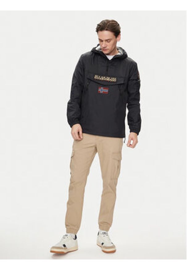 Napapijri Kurtka anorak Rainforest Wb Pkt V2 NP0A4HX6 Czarny Regular Fit. Kolor: czarny. Materiał: syntetyk