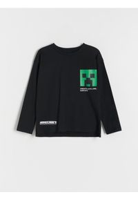 Reserved - Longsleeve oversize Minecraft - czarny. Kolor: czarny. Materiał: dzianina, bawełna. Długość rękawa: długi rękaw
