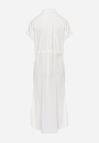 Renee - Biała Sukienka Koszulowa z Materiałowym Paskiem Zapinana na Guziki Quintia. Okazja: na co dzień. Kolor: biały. Materiał: materiał. Typ sukienki: koszulowe. Styl: elegancki, klasyczny, casual #8