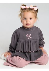 Sinsay - Bluzka z prążkowanej dzianiny z haftem - szary. Kolor: szary. Materiał: dzianina, prążkowany. Wzór: haft #1