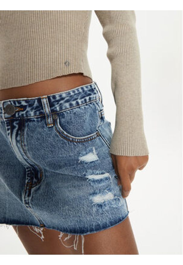 Guess Sweter Nina W4BR73 Z3K92 Beżowy Slim Fit. Kolor: beżowy. Materiał: syntetyk