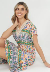 Born2be - Różowo-Niebieska Sukienka Maxi z Guzikami i Koronkowym Dekoltem Cristyn. Kolor: różowy. Materiał: koronka. Sezon: wiosna, lato. Długość: maxi #3