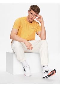 Adidas - adidas T-Shirt IL2647 Żółty Regular Fit. Kolor: żółty. Materiał: bawełna #4