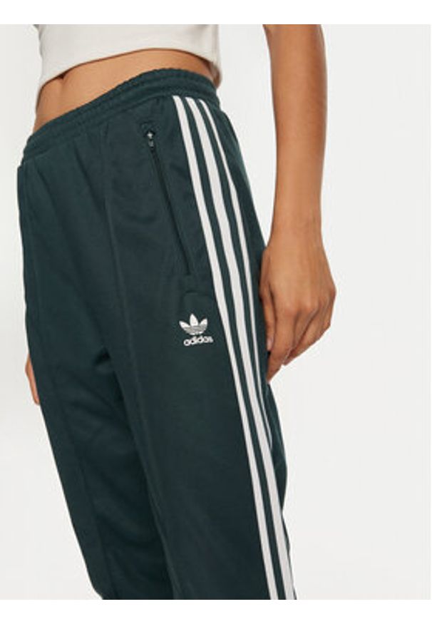 Adidas - adidas Spodnie dresowe Beckenbauer IY2226 Zielony Regular Fit. Kolor: zielony. Materiał: bawełna