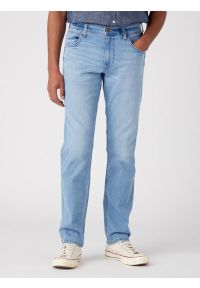 Wrangler - WRANGLER GREENSBORO MĘSKIE SPODNIE JEANSOWE JEANSY THE BRONCO W15Q84Z68